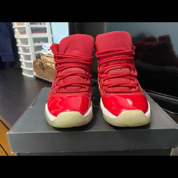 Air Jordan 11 Retro Win Like 96 (GS Size) - Picture 3 of 5